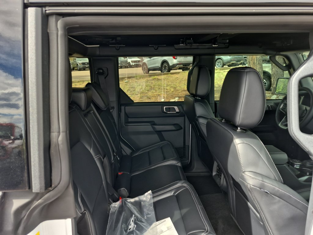New 2026 Ford Bronco Outer Banks w/ Black Appearance Package AWD/4WD image 23