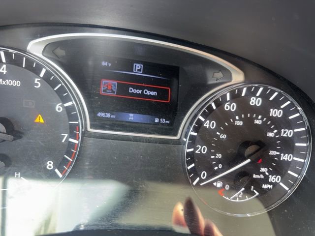 Used 2020 Nissan Pathfinder S FWD image 11
