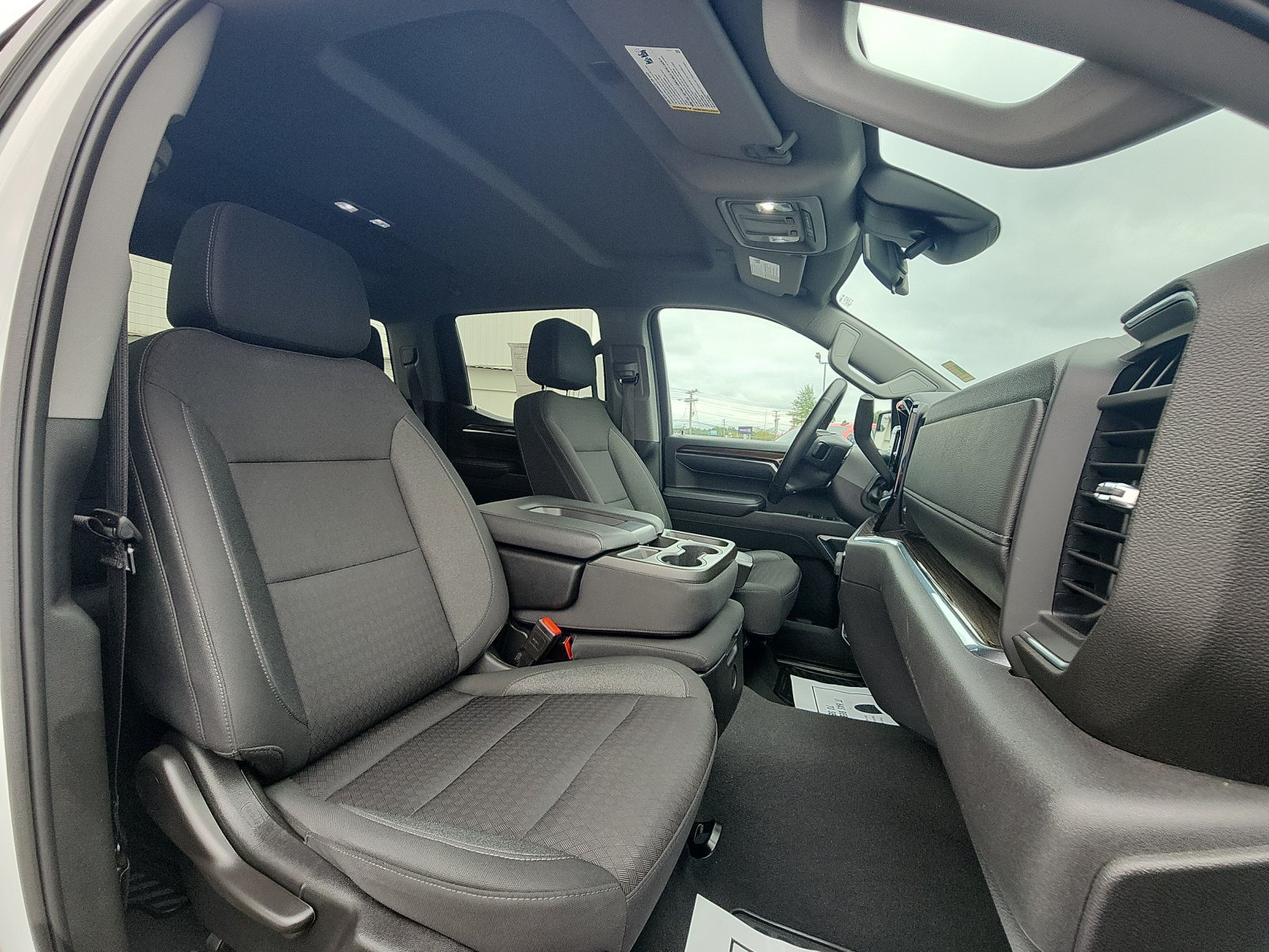 Used 2023 Chevrolet Silverado 1500 LT AWD/4WD image 23