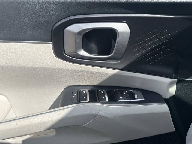 Used 2022 Kia Sorento S FWD image 25