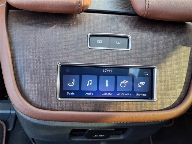 New 2025 Lincoln Navigator L Reserve image 10