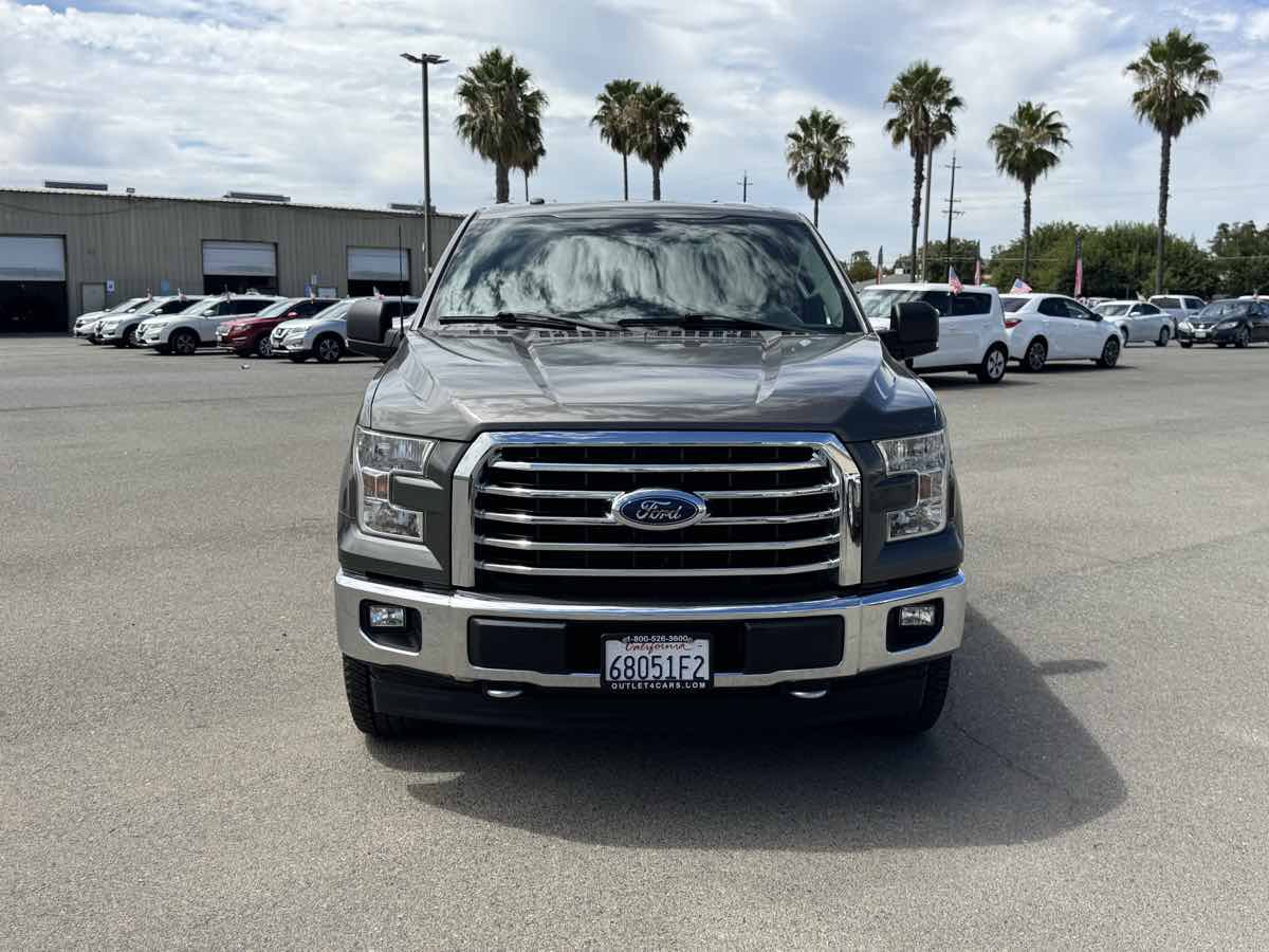 Used 2017 Ford F150 XLT w/ Equipment Group 302A Luxury AWD/4WD image 4