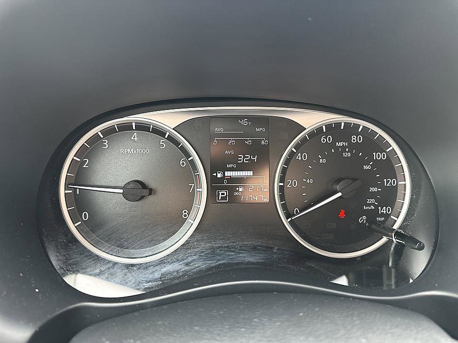 Certified 2025 Nissan Kicks Play S image 14