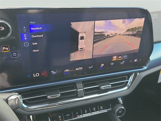 New 2026 Chevrolet Equinox EV LT image 32