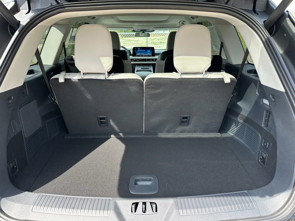 New 2026 Lincoln Aviator AWD image 27