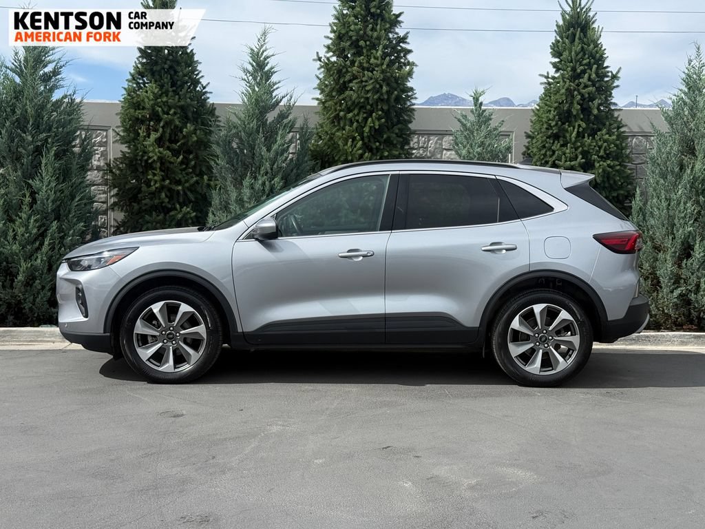 Used 2024 Ford Escape Platinum AWD/4WD image 4