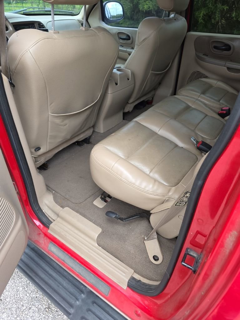 Used 2001 Ford F150 Lariat RWD image 4