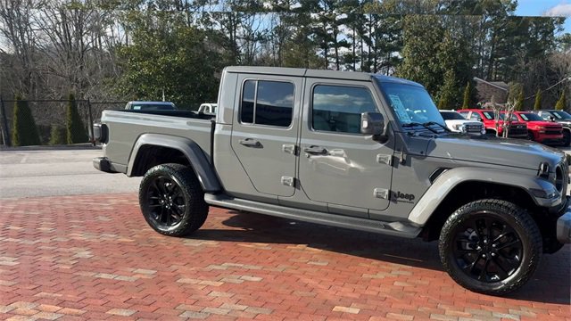 Used 2022 Jeep Gladiator Overland image 4