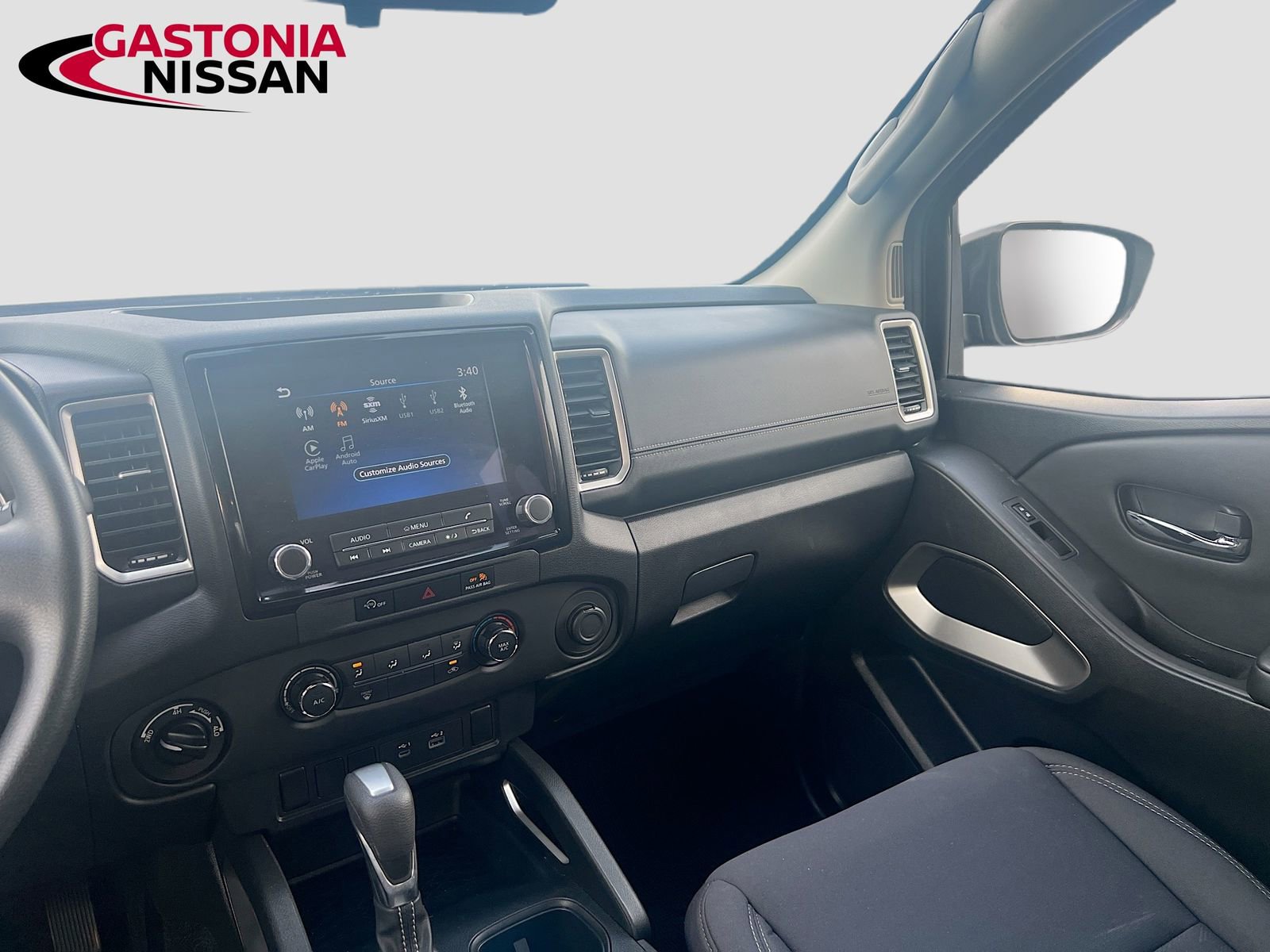 Used 2023 Nissan Frontier SV image 29