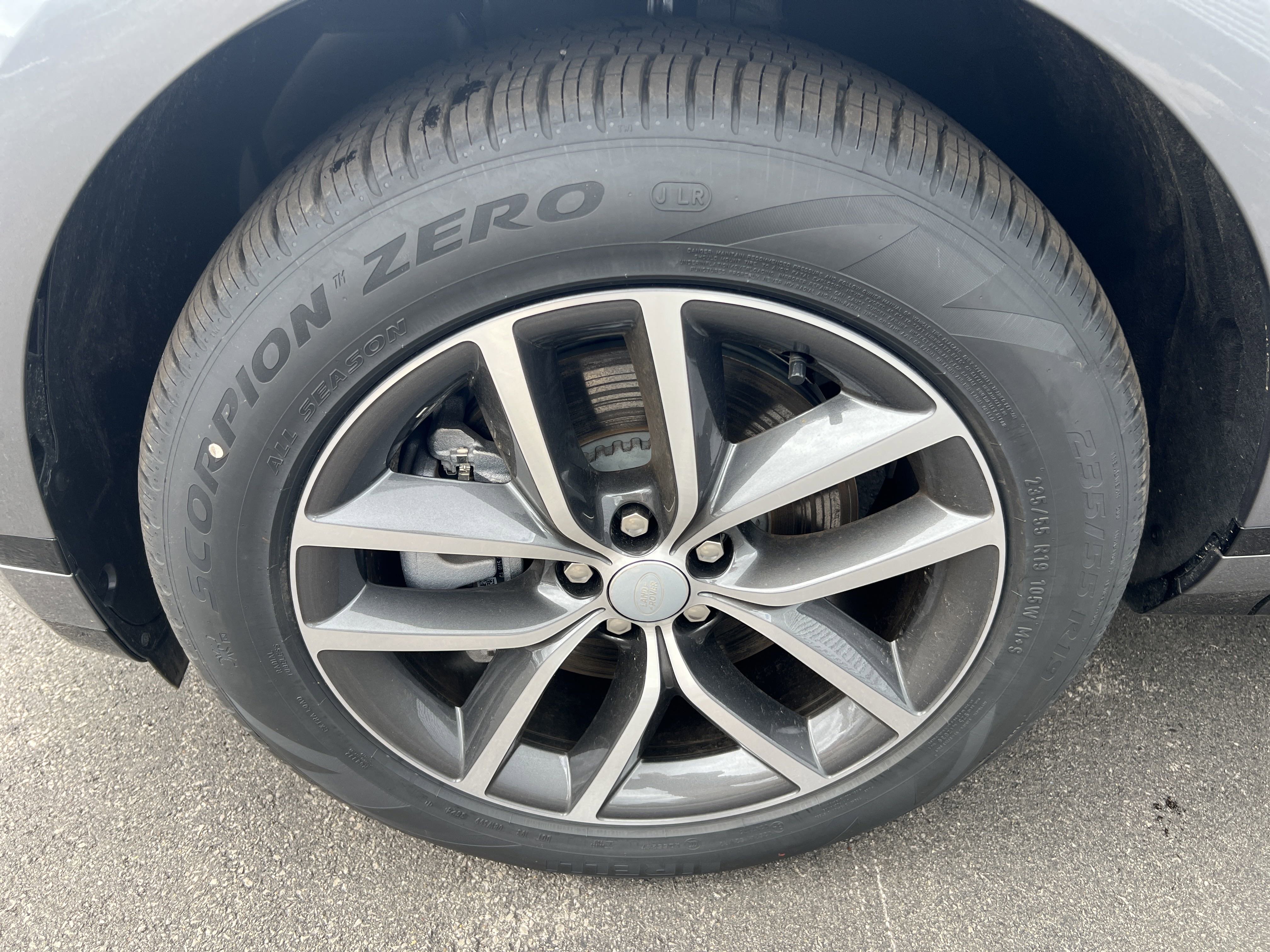 New 2026 Land Rover Range Rover Evoque Dynamic SE image 9