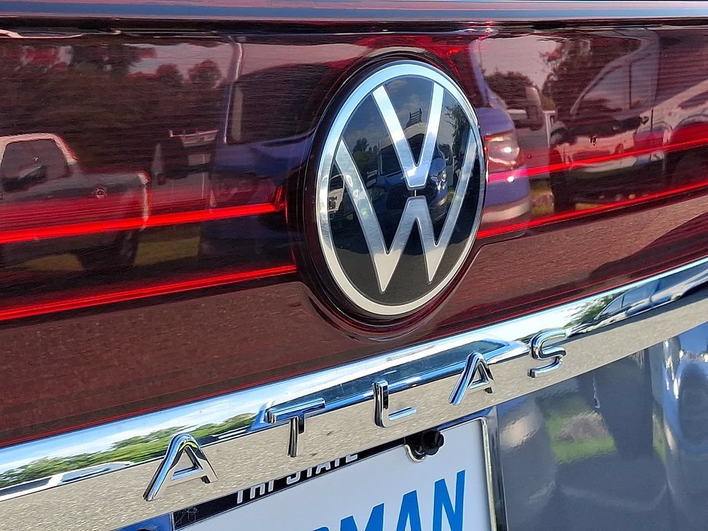 Used 2025 Volkswagen Atlas SE AWD/4WD image 33
