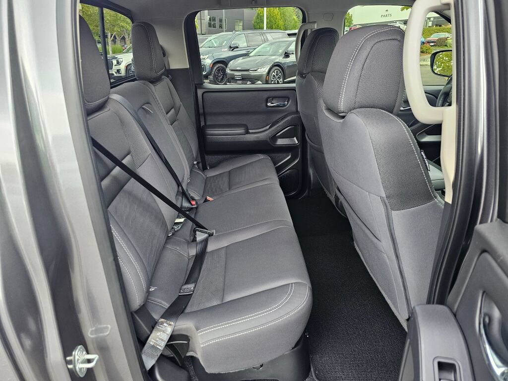 Used 2022 Nissan Frontier SV AWD/4WD image 26