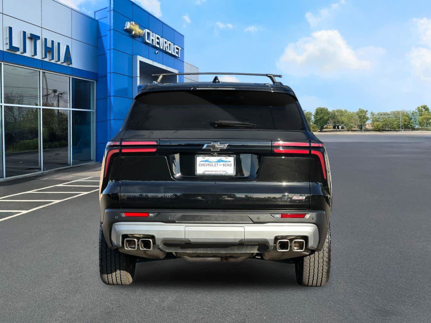 Used 2025 Chevrolet Traverse Z71 w/ Enhanced Driving Package AWD/4WD image 7