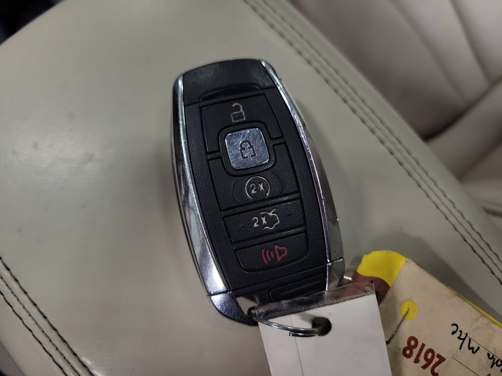 Used 2017 Lincoln MKC Select w/ Select Plus Package AWD/4WD image 19