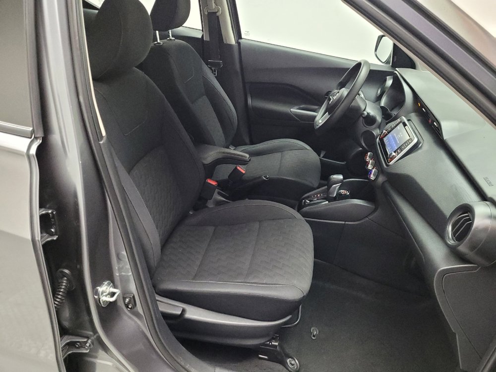 Used 2022 Nissan Kicks S image 21
