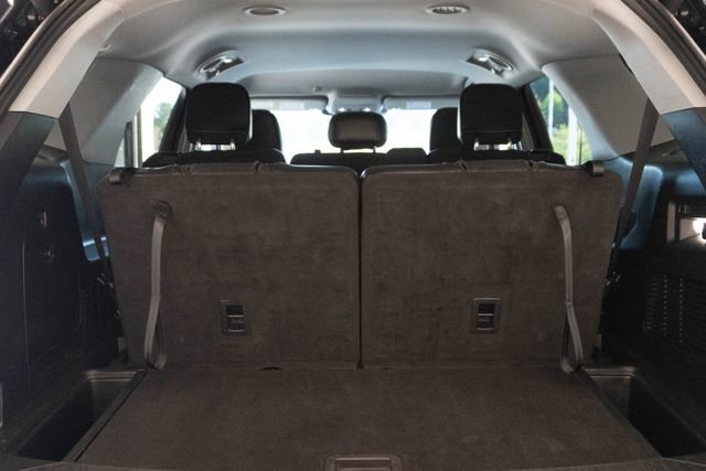 Used 2024 Ford Explorer XLT w/ Equipment Group 202A RWD image 11