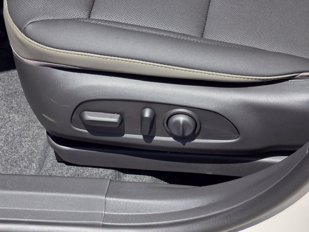 New 2026 Chevrolet Trax ACTIV w/ Driver Confidence Package FWD image 10