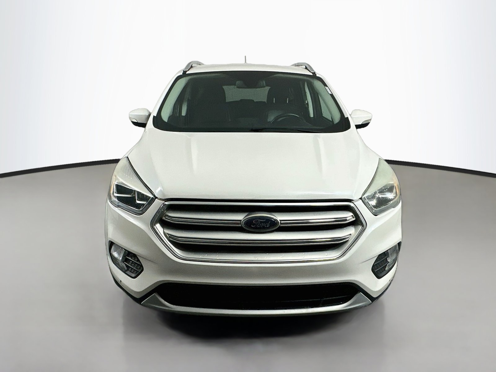 Used 2019 Ford Escape Titanium AWD/4WD image 2