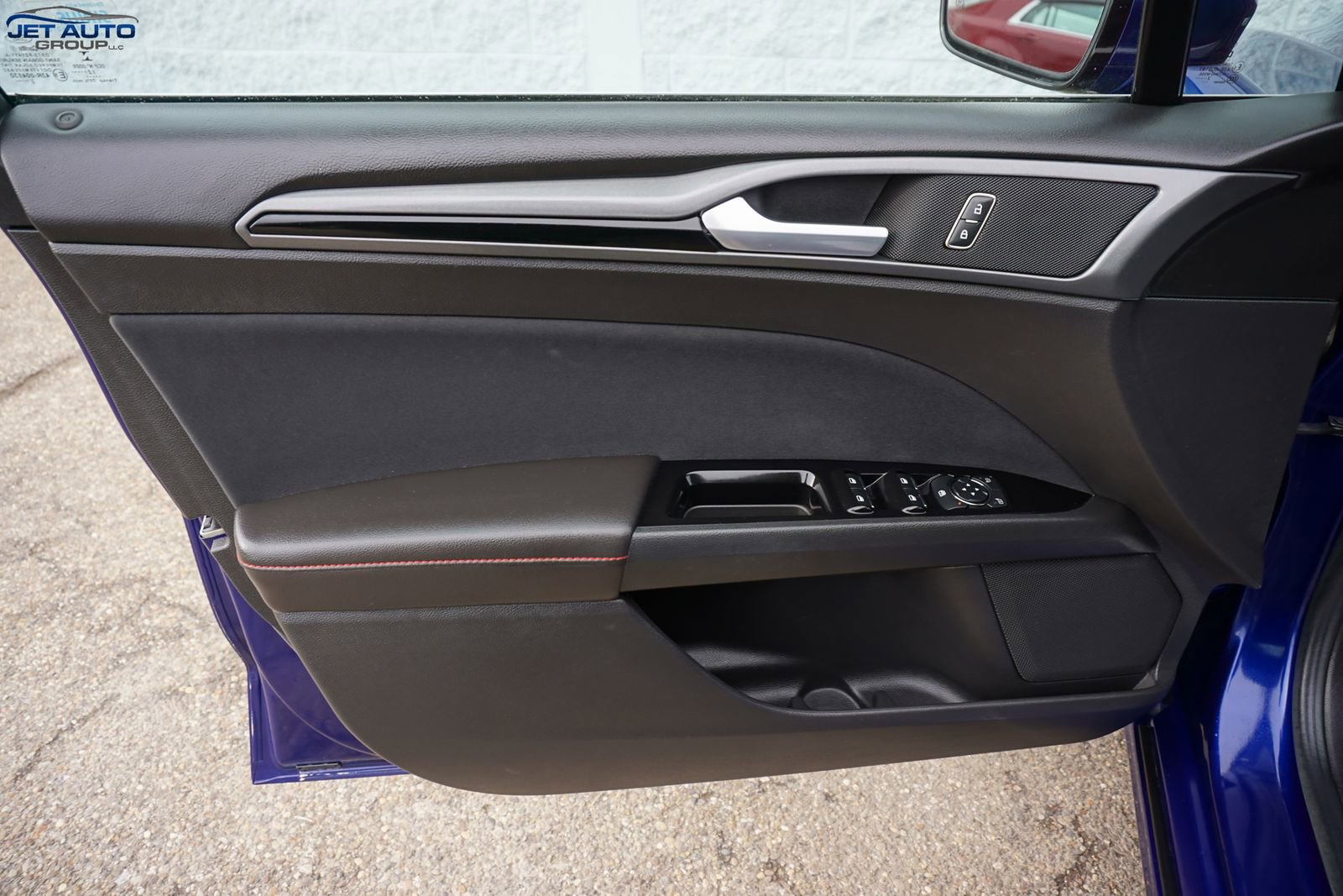 Used 2013 Ford Fusion SE image 24