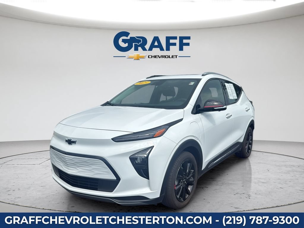 Used 2023 Chevrolet Bolt EUV Premier w/ Sun & Sound Package FWD video 1