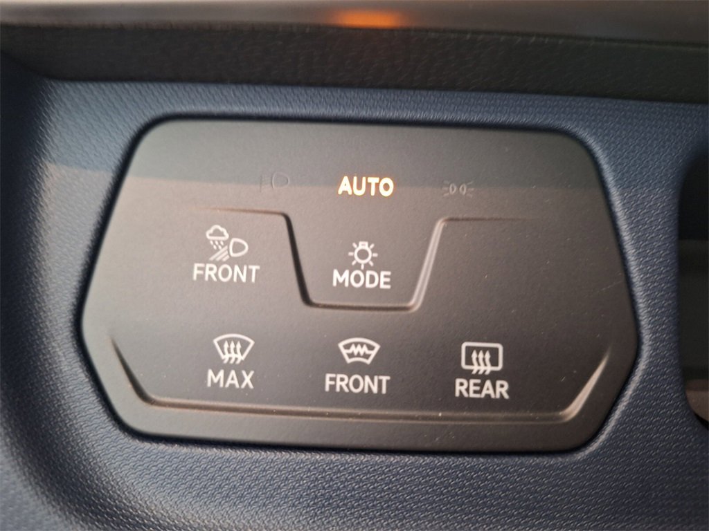 New 2025 Volkswagen ID. Buzz Pro S Plus image 12