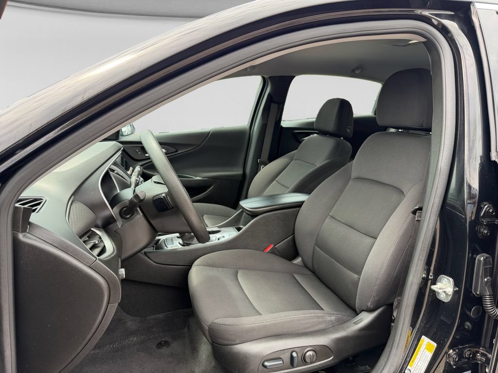 Used 2024 Chevrolet Malibu LT FWD image 13
