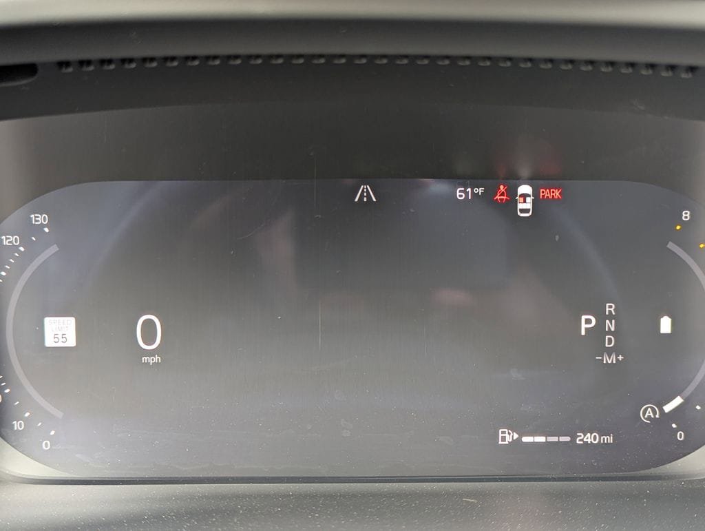 Certified 2026 Volvo XC40 B5 Plus w/ Protection Package Premier AWD/4WD image 25