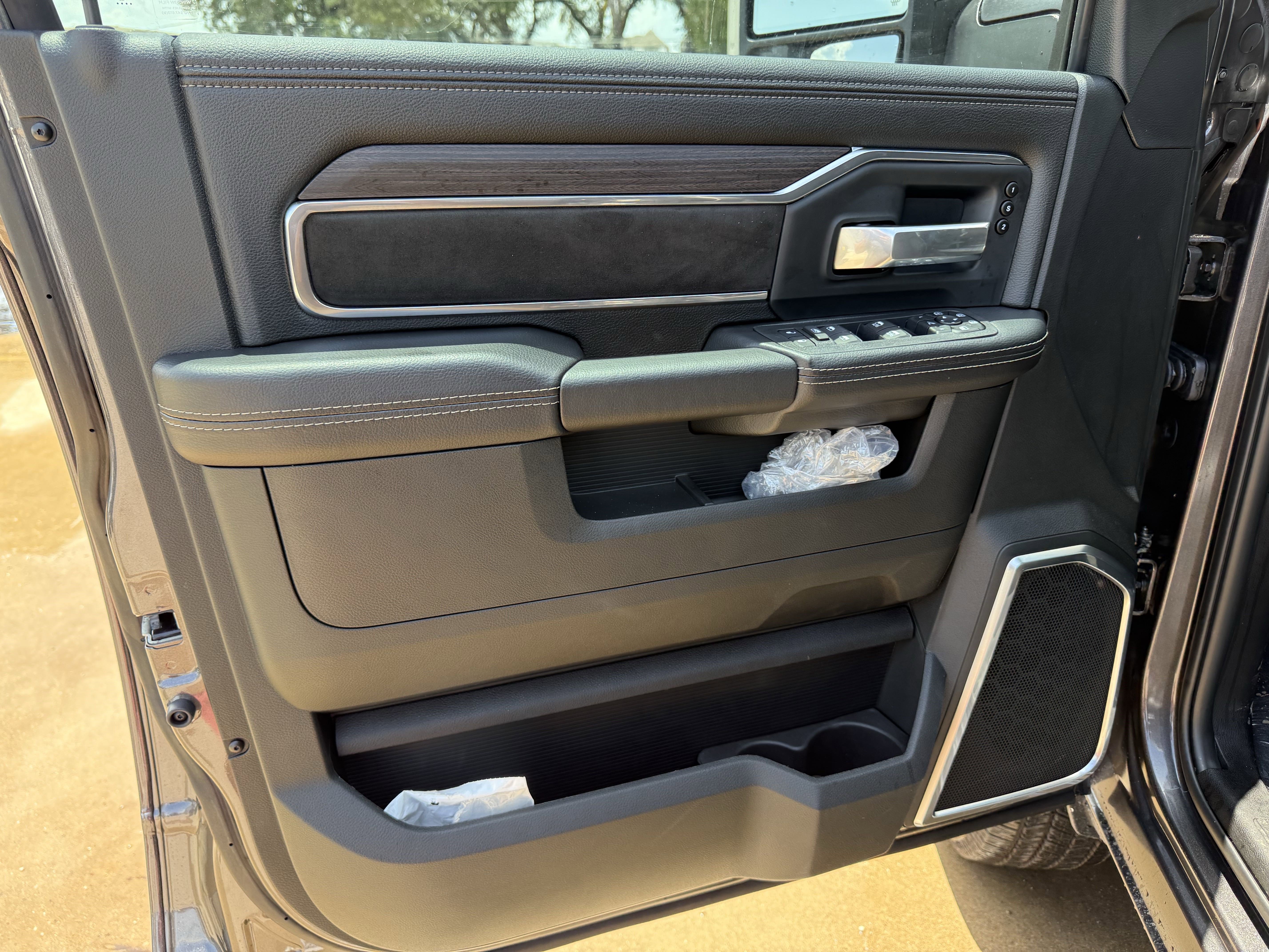 New 2025 RAM 2500 Laramie image 11