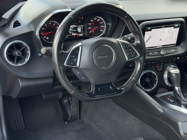 Used 2018 Chevrolet Camaro LT RWD image 11