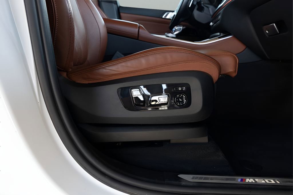 Used 2022 BMW X5 M50i w/ Executive Package AWD/4WD image 87