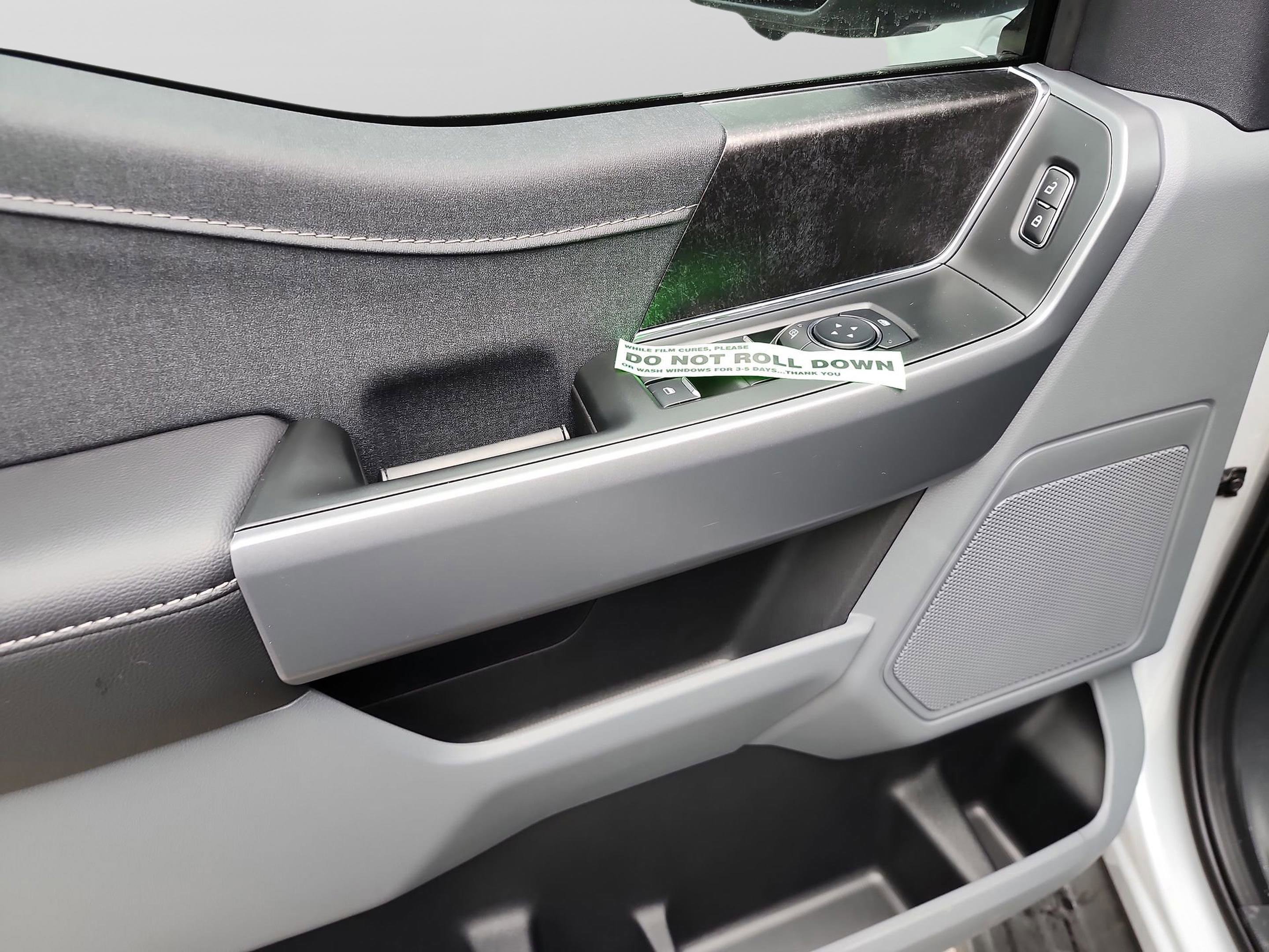 New 2025 Ford F150 Lightning XLT image 26