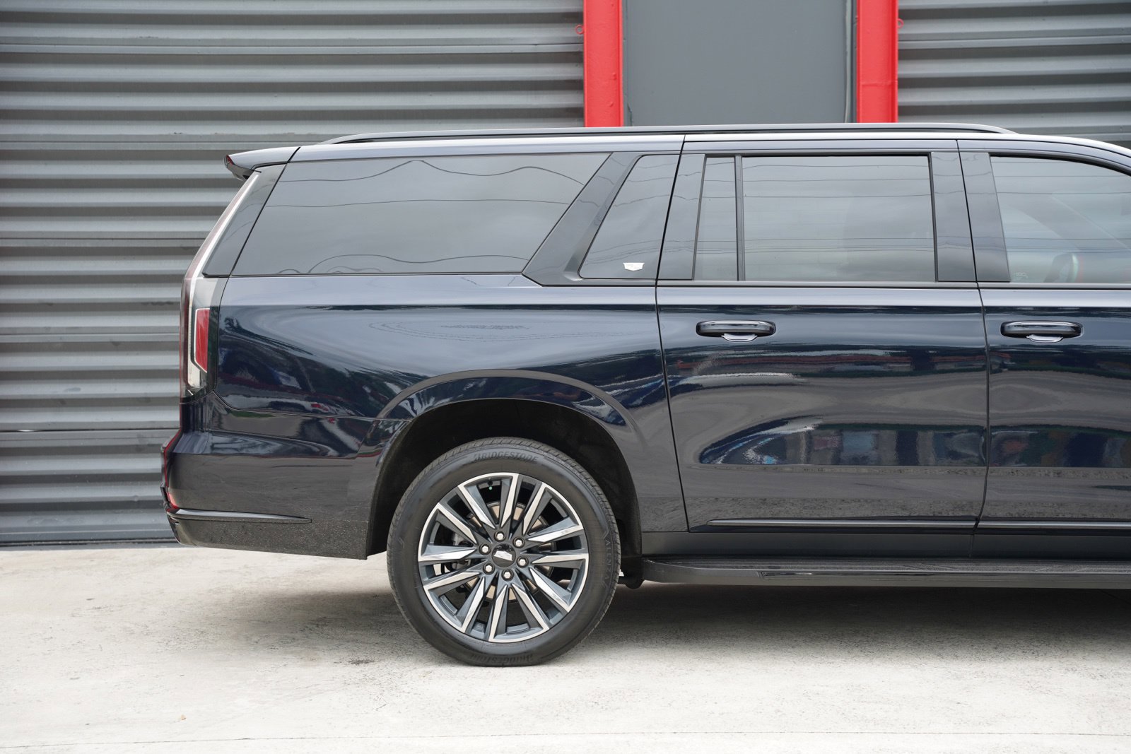 Used 2024 Cadillac Escalade ESV Sport AWD/4WD image 14