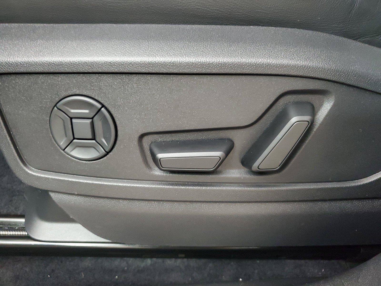 Used 2025 Audi Q5 Premium Plus AWD/4WD image 21