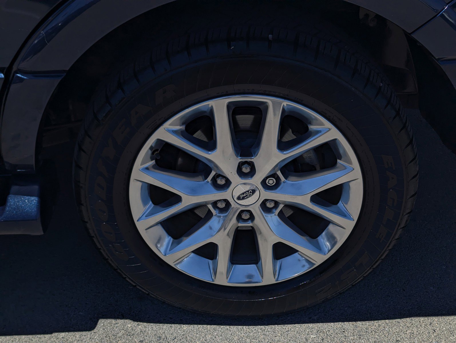 Used 2016 Ford Expedition Limited RWD image 7