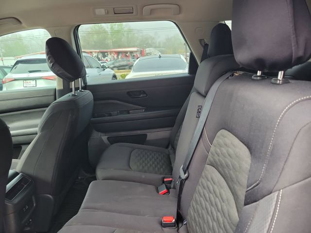 Used 2024 Nissan Pathfinder S AWD/4WD image 30