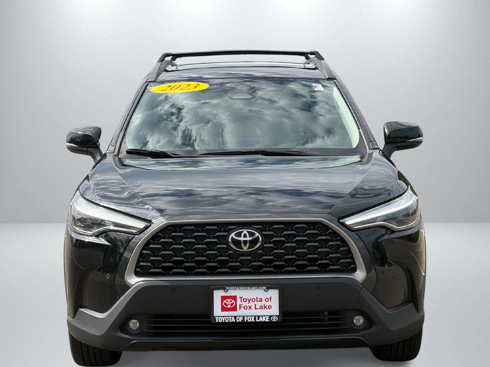 Used 2023 Toyota Corolla Cross XLE w/ Convenience Package AWD/4WD image 8