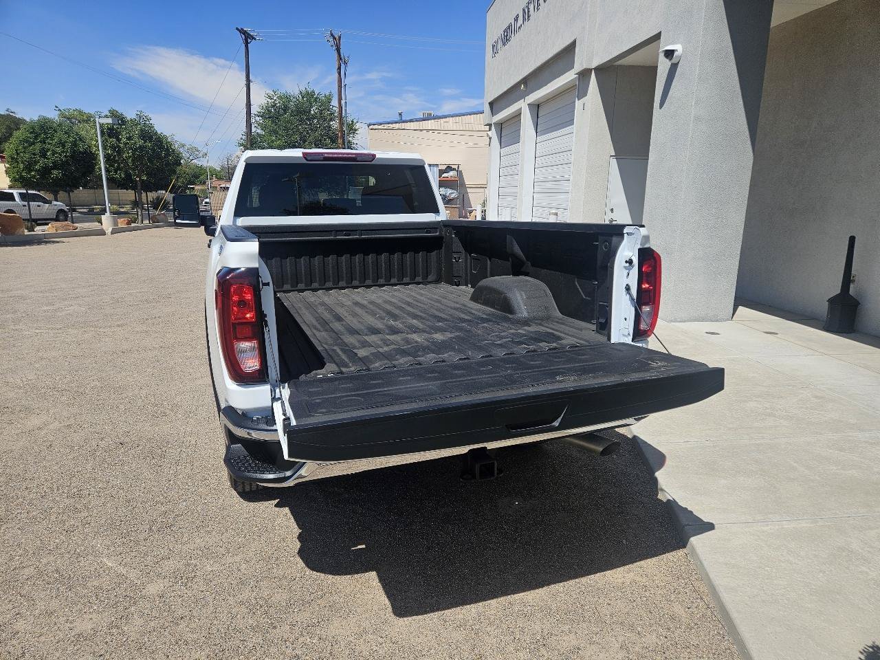 Used 2026 GMC Sierra 2500 Pro w/ Convenience Package AWD/4WD image 10