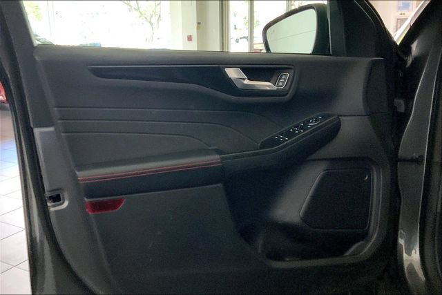 Used 2024 Ford Escape ST-Line w/ Tech Pack #1 FWD image 10