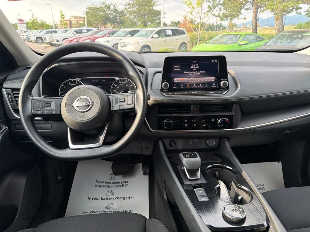 Used 2024 Nissan Rogue S AWD/4WD image 20