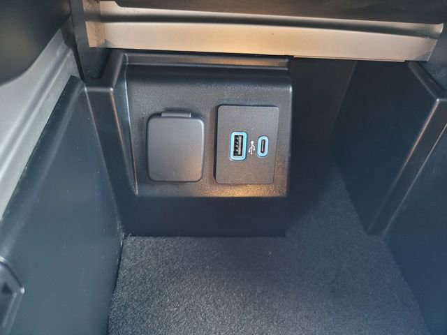 Certified 2022 Ford Explorer XLT image 24