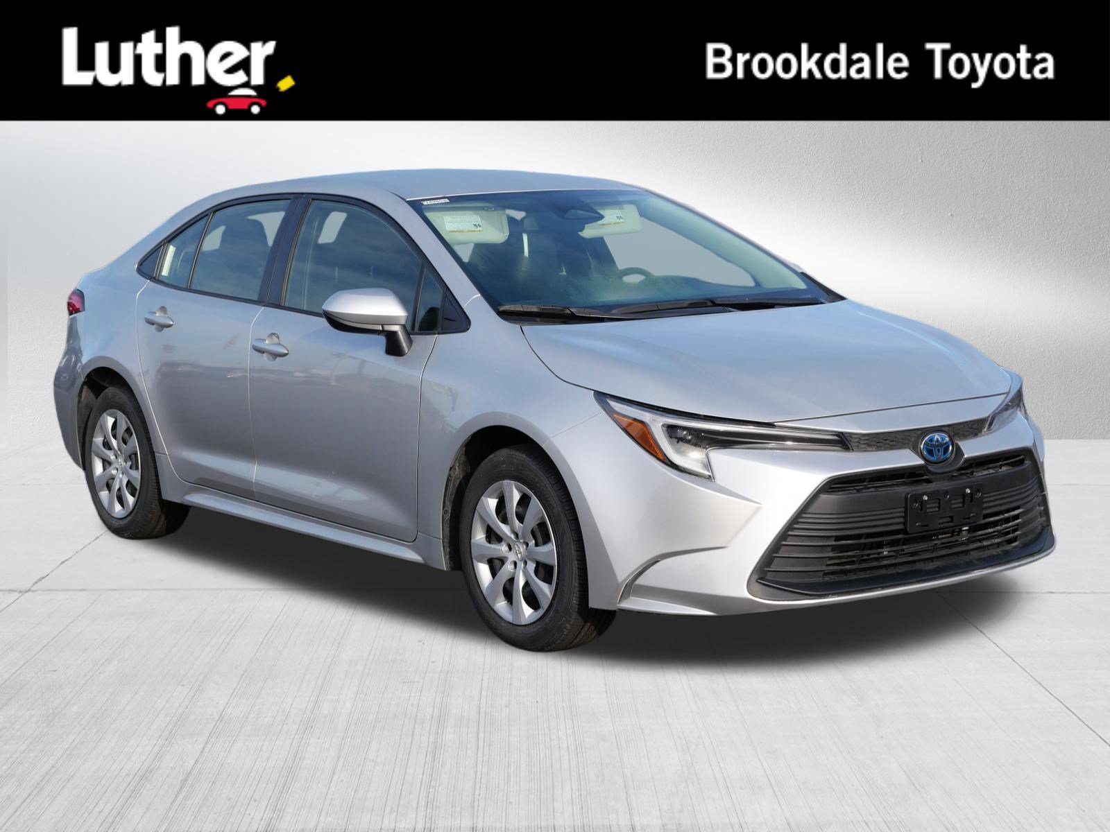 Certified 2025 Toyota Corolla LE FWD image 1