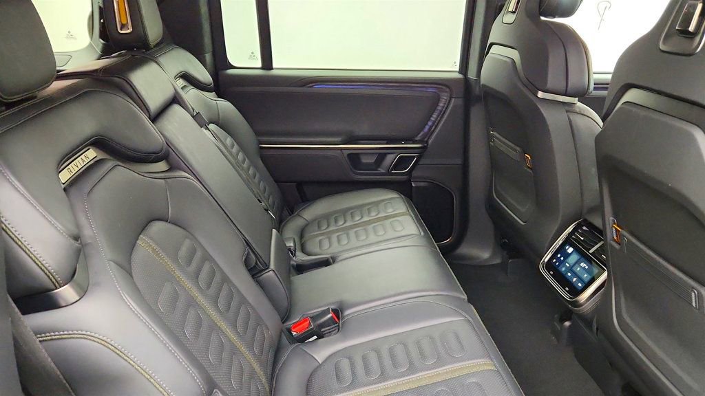 Used 2023 Rivian R1S Adventure AWD/4WD image 24