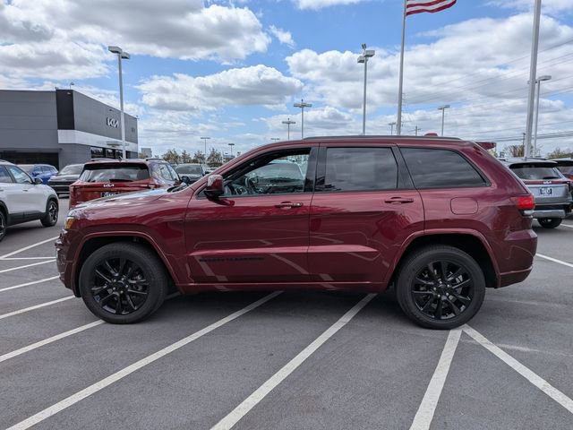 Used 2018 Jeep Grand Cherokee Altitude image 6