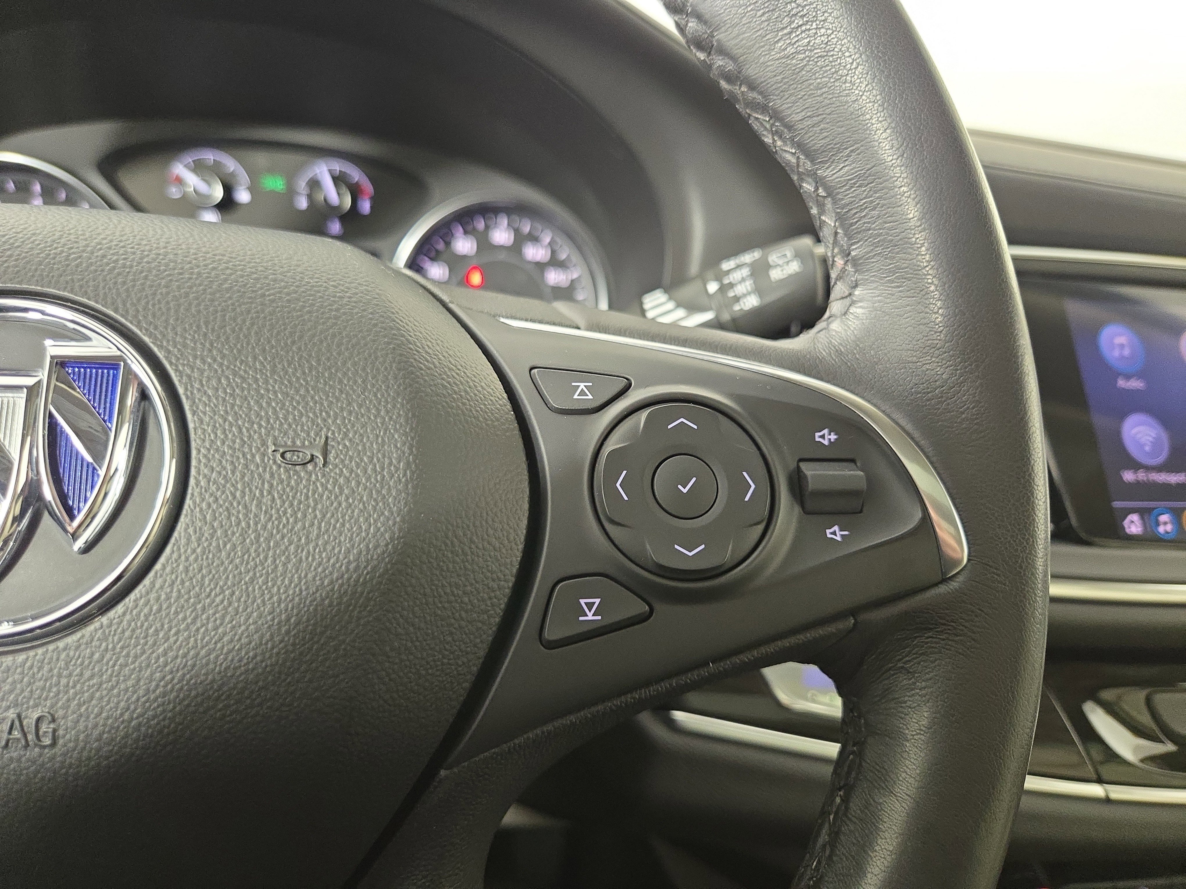 Certified 2021 Buick Enclave Essence image 17