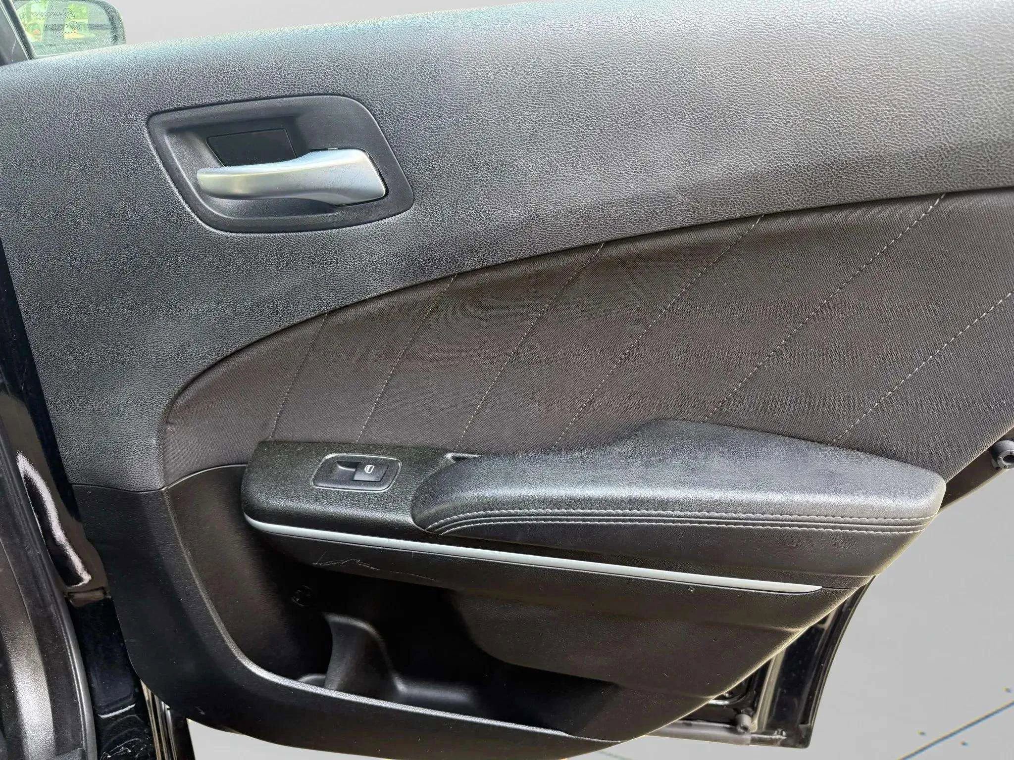 Used 2023 Dodge Charger SXT image 11