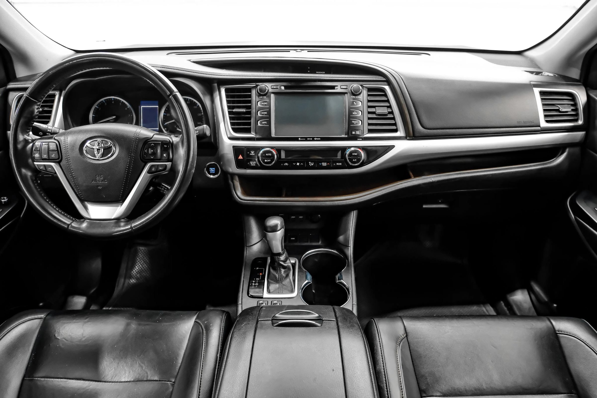 Used 2019 Toyota Highlander XLE FWD image 13