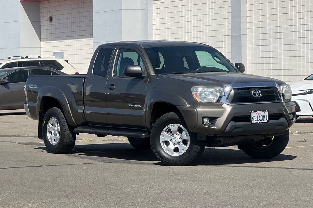 Used 2013 Toyota Tacoma PreRunner w/ TRD Off-Road Pkg RWD image 2