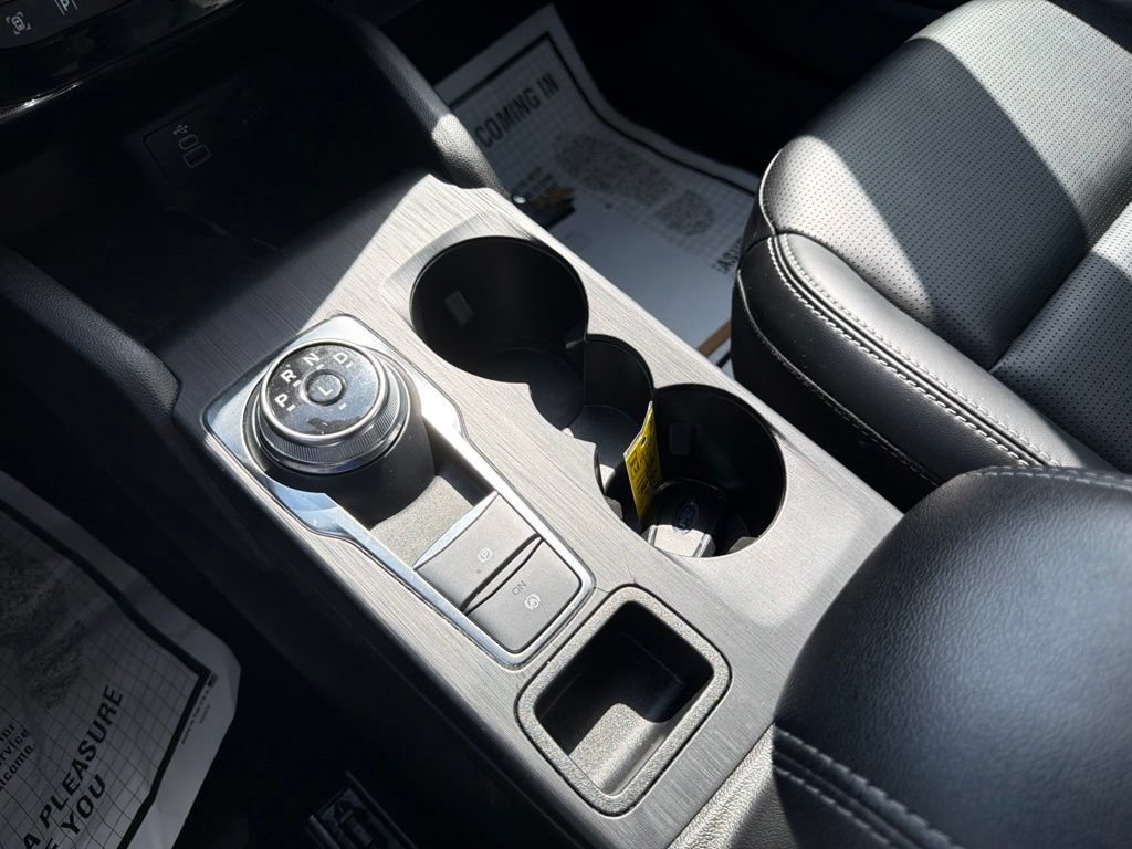 Used 2024 Ford Escape Platinum AWD/4WD image 19