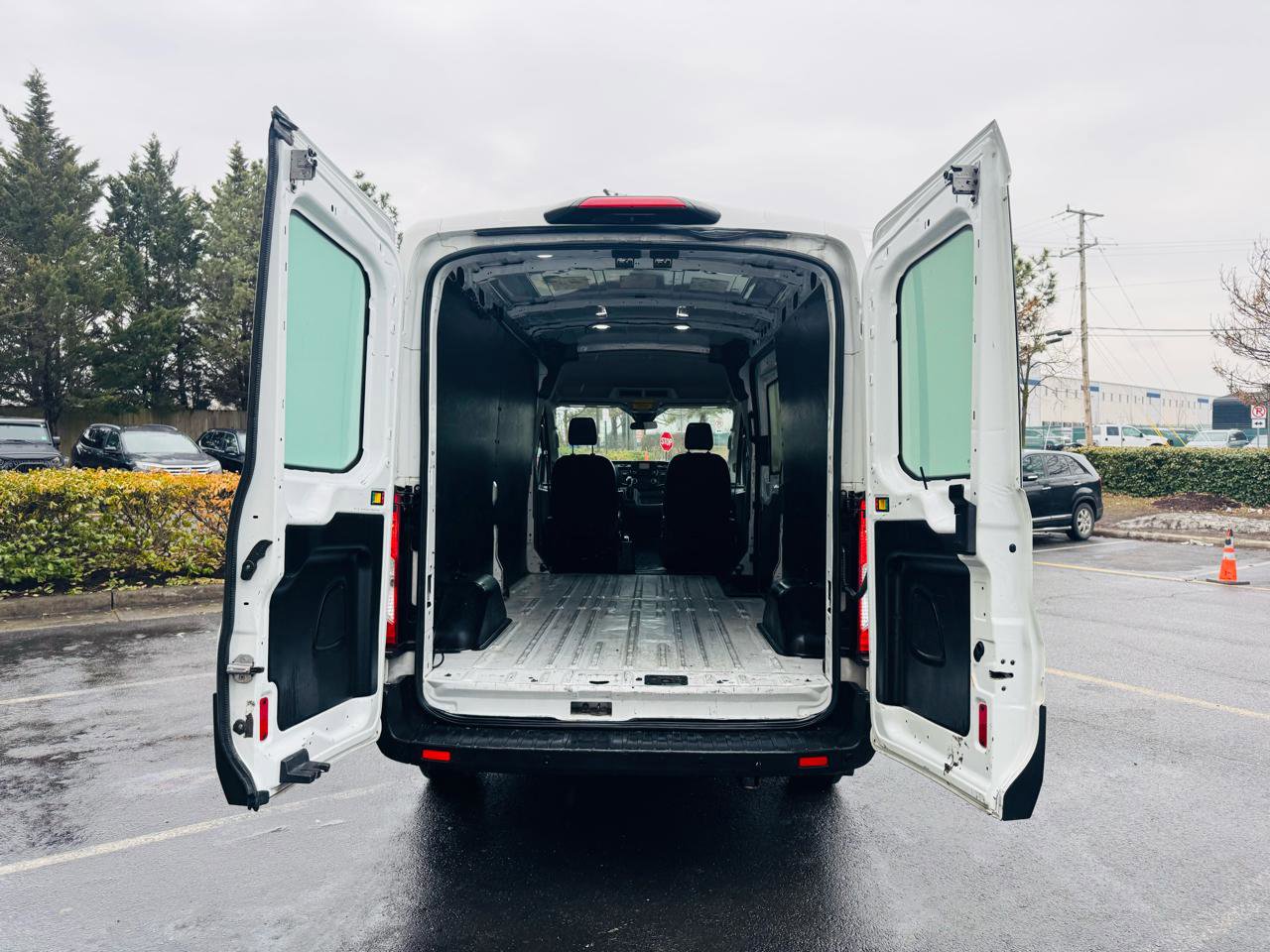 Used 2020 Ford Transit 250 Medium Roof w/ Load Area Protection Package image 19