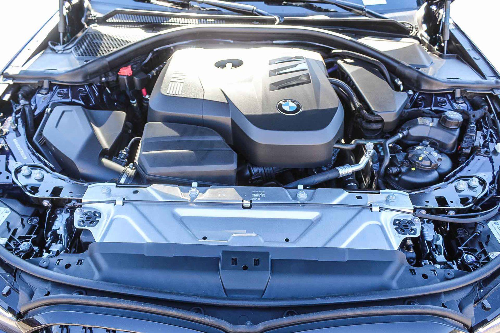 New 2026 BMW 330i Sedan w/ M Sport Package image 26